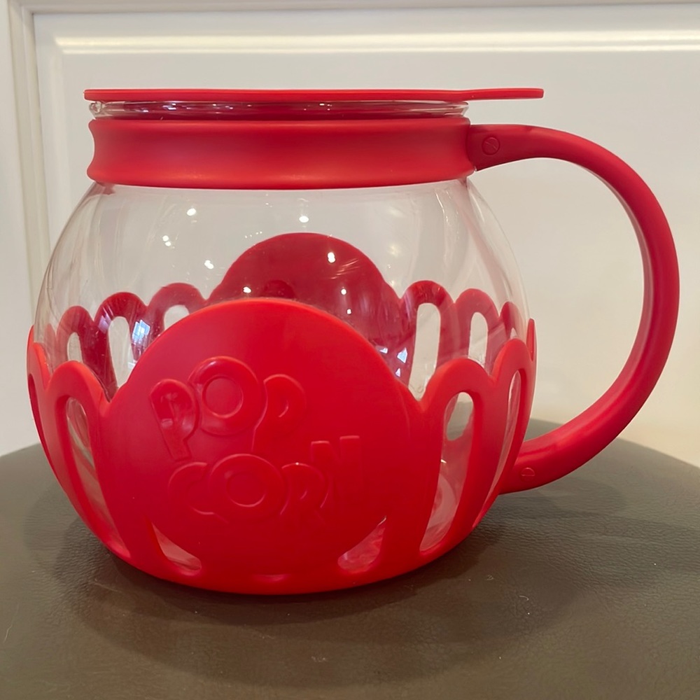 Tasty Mini Microwave Popcorn Popper 1.5 Quart, Red